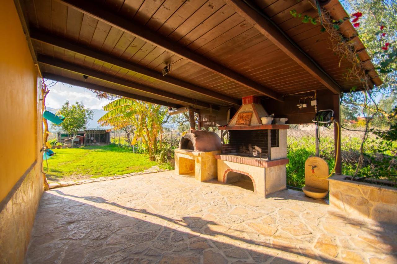 Loukas Farm House Áyios Kírikos Buitenkant foto